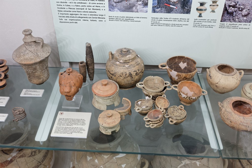 ceramica al museo di giardini naxos sicilia